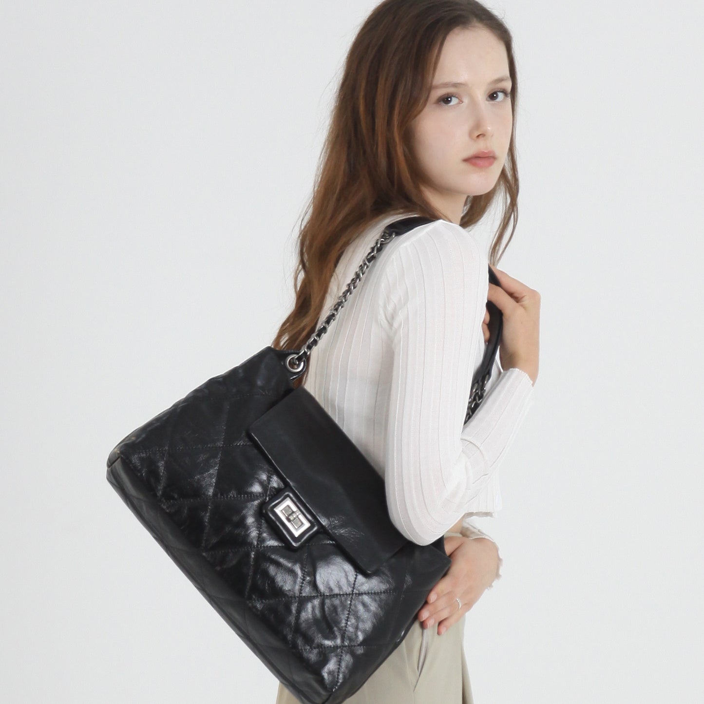 Must Shoulder - Black