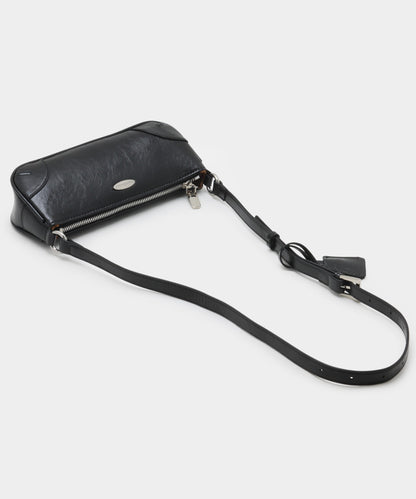 Clea - Black